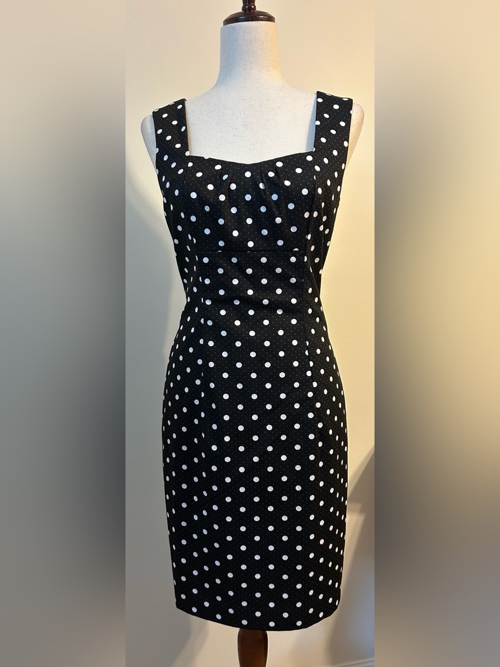 NWT White House Black Market Polka Dot Sheath Dress & Shrug Size 4